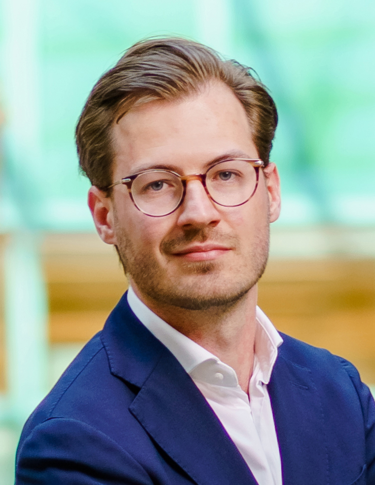Yannick Limburg - Associate